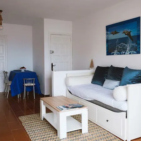 Coco Renovated And With Seaview Apartment