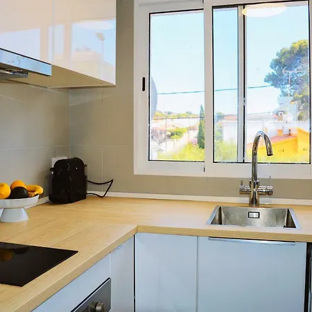 Coco Renovated And With Seaview Apartment *