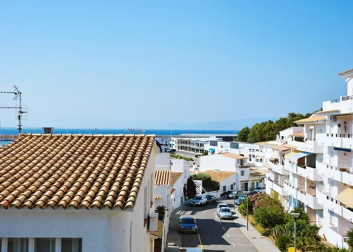 Coco Renovated And With Seaview דירה
